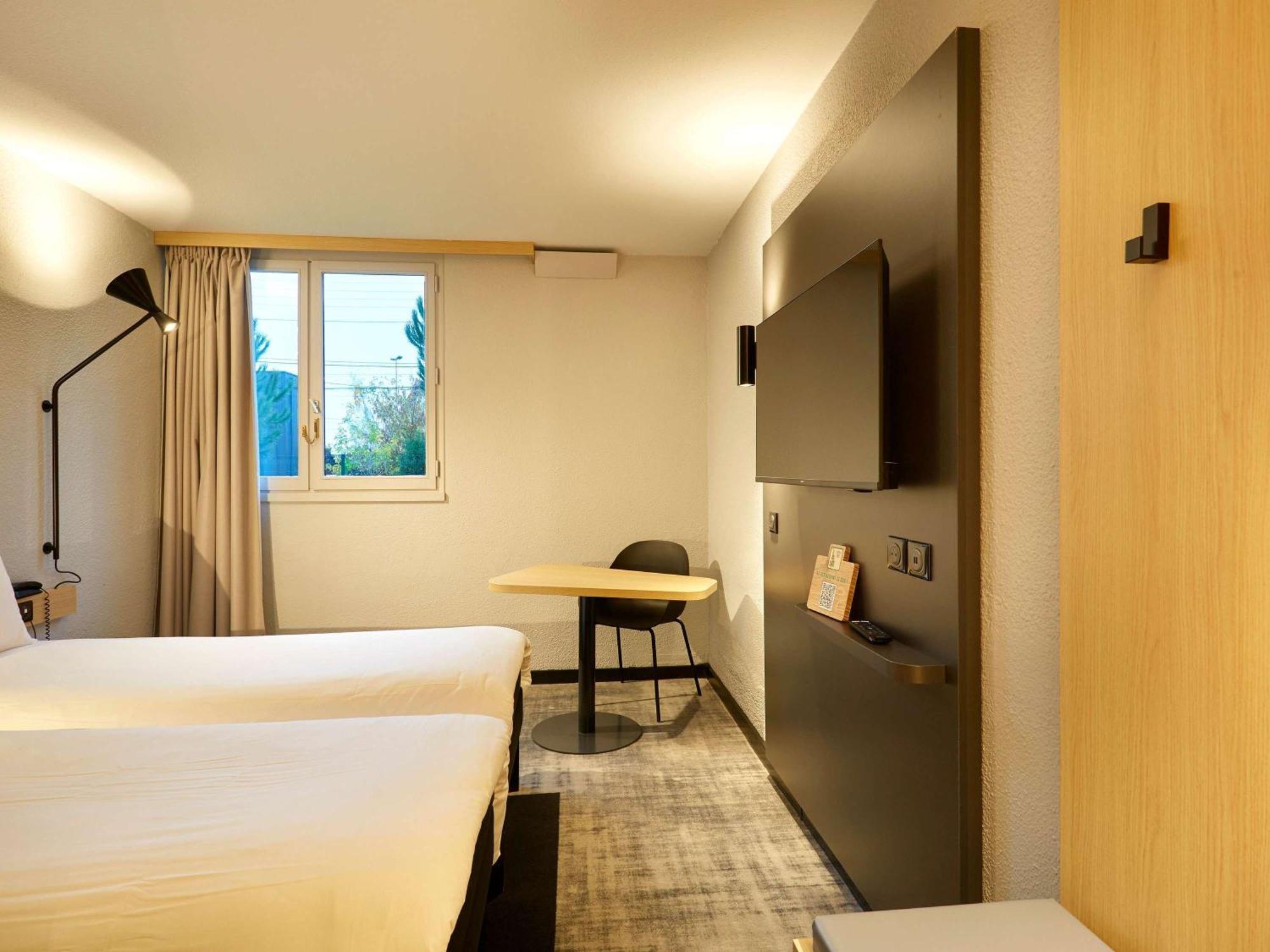 Ibis Le Mans Est Pontlieue Hotel Ngoại thất bức ảnh